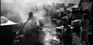 Vendeuses de têtes de moutons grillées - Langa, avril 2009