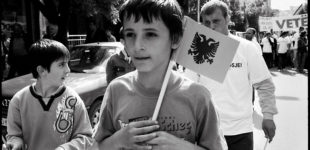Manifestation à Pristina - Kosovo, mai 2008
