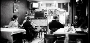 Soirée électorale à l'Hotel n°1 - Mitrovica nord, mai 2008