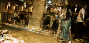 Dans le downtown refait à neuf. Les beyrouthins n'y sortent pas, on y croise plutôt des touristes et de riches saoudiens.