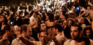 Au Skybar, boîte de "l'élite de l'élite", la jeunesse dorée se presse pour la dernière soirée de la saison