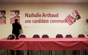 Meeting de Nathalie Arthaud, porte parole de Lutte Ouvriere et candidate a l'election presidentielle le 3 fevrier 2012 a Montreuil thumbnail
