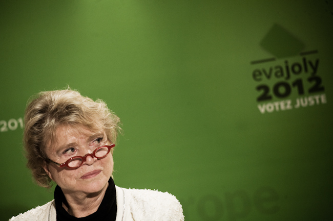 Conference de presse d'Eva Joly, candidate du parti Europe Ecologie Les Verts a l'election presidentielle, le 25 janvier 2012 au siege du parti a Paris