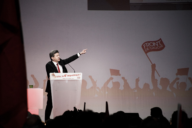 Meeting du Front de Gauche, avec Jean Luc-Mélenchon, candidat a la presidentielle, qui a rÃ©uni environ 40000 personnes, au parc des expositions a Paris le 19 avril 2012